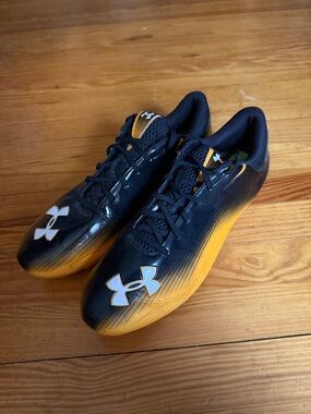Under Armour Black and Yellow Men's Athletic Cleats